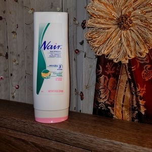 Nair Hair Removal Cucumber Melon Size 9oz NWT
